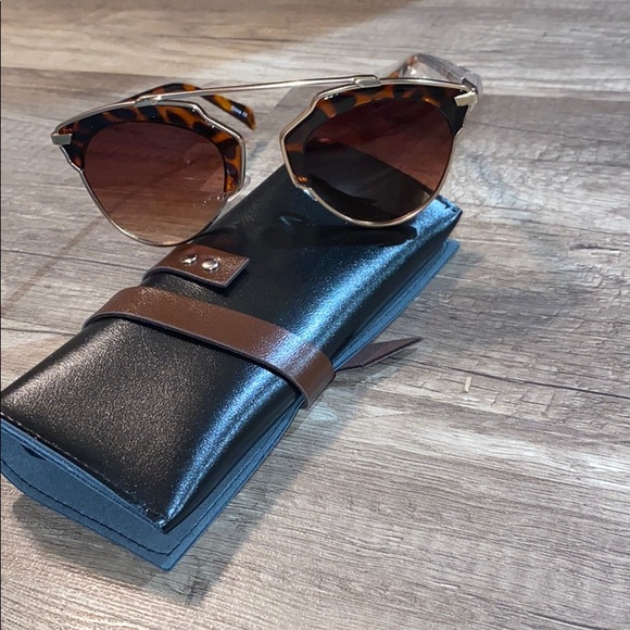 Women’s sunglasses - Picture 3 of 3